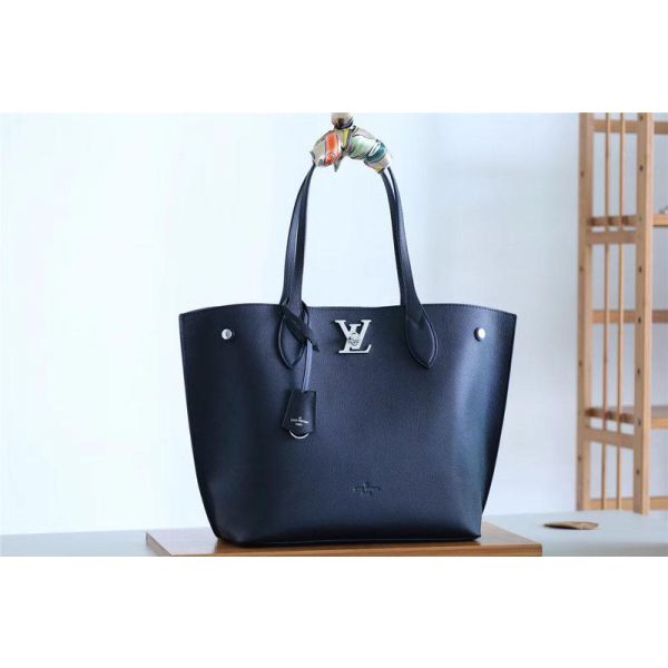Louis vuitton 2025 lockme go
