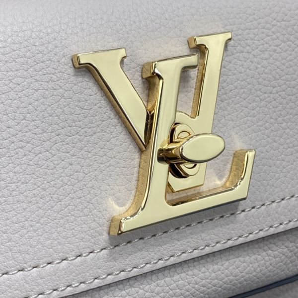 M57689 Louis Vuitton LV Turn Lock Lockme Bucket