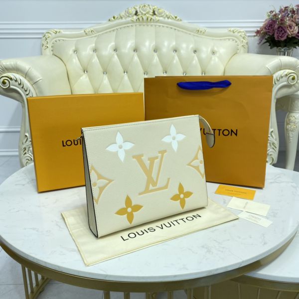 Louis Vuitton Dopp Kit Toilet Pouch(Beige)