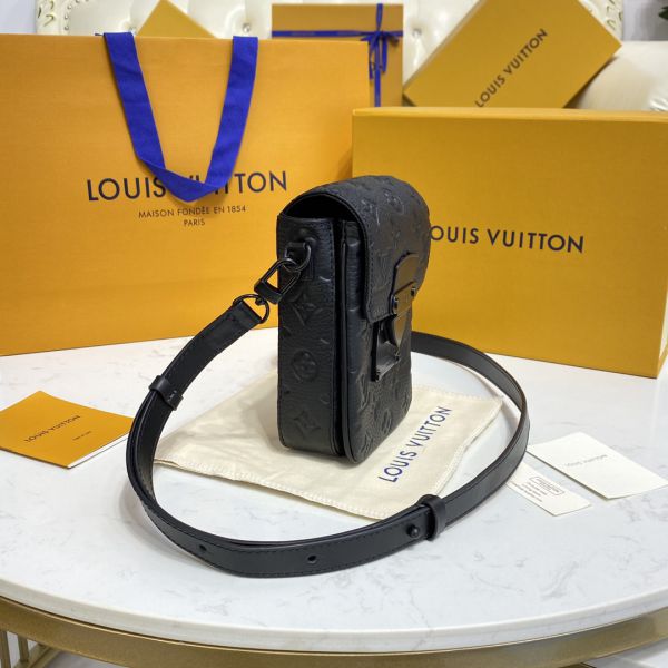 M81525 Louis Vuitton Taurillon Monogram S-Lock Vertical Wearable Wallet