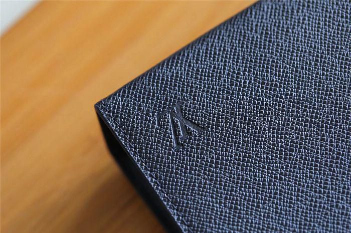 #m30043 l**is V*t*n 2018 men pochette voyage gm taiga leather