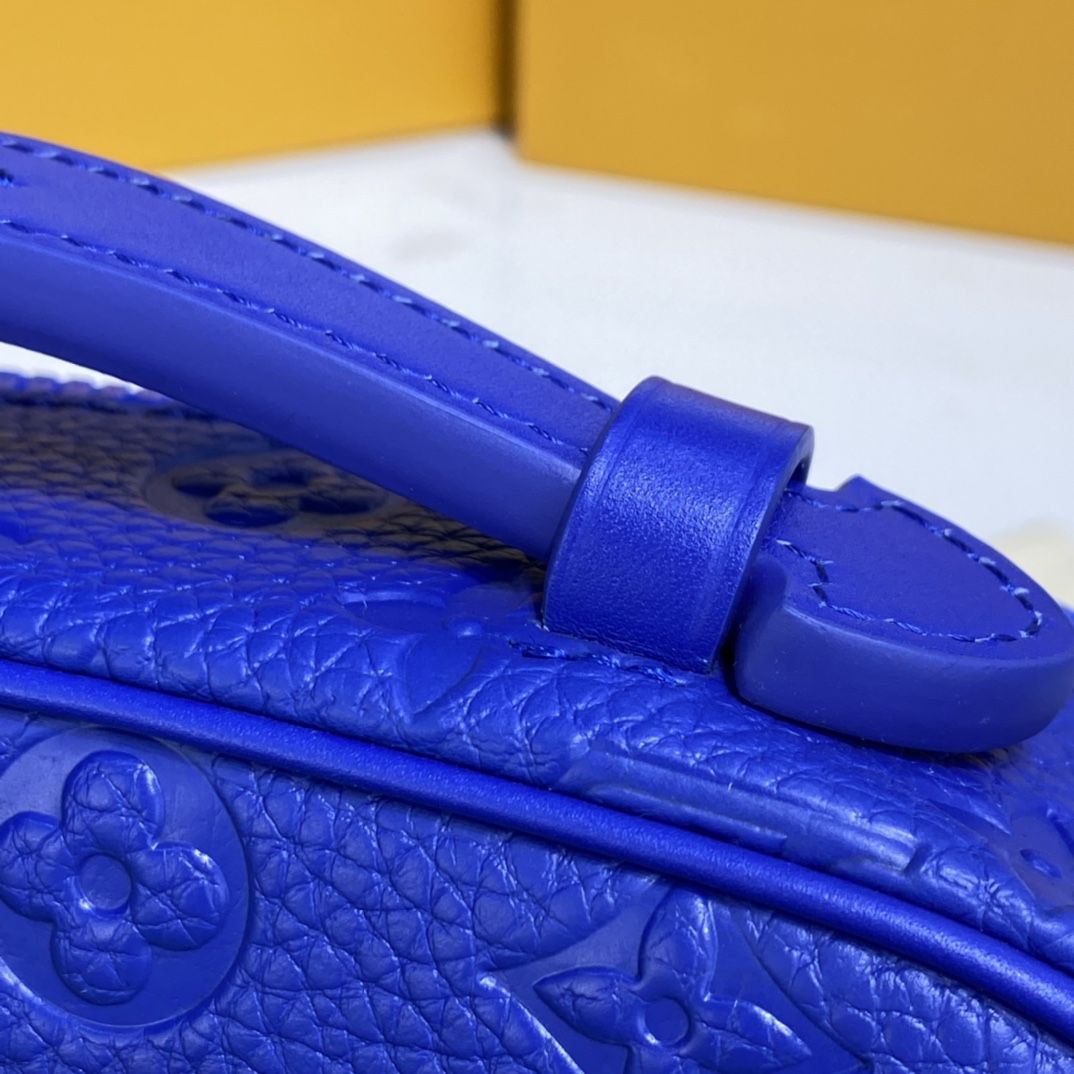 #m58488 l**is V*t*n monogram embossed taurillon leather s lock messenger-blue
