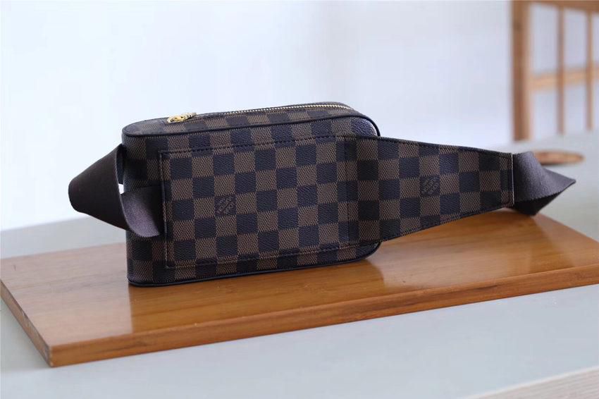 #n51994 l**is V*t*n 2018 men géronimos hip bag