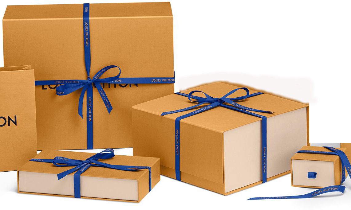 l**is V*t*n gift box