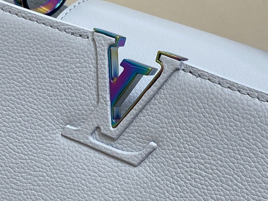 #m11422 l**is V*t*n capucines east-west mini handbag