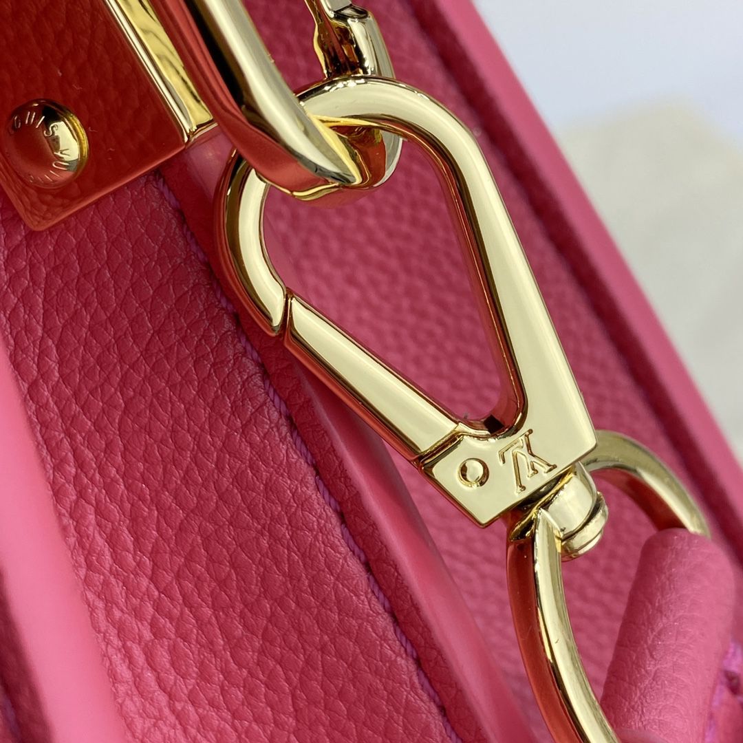 #m20747 l**is V*t*n rose fluo mini dauphine handbag
