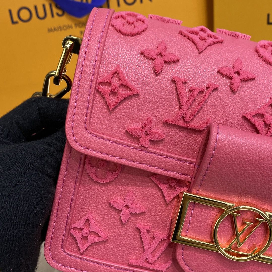 #m20747 l**is V*t*n rose fluo mini dauphine handbag