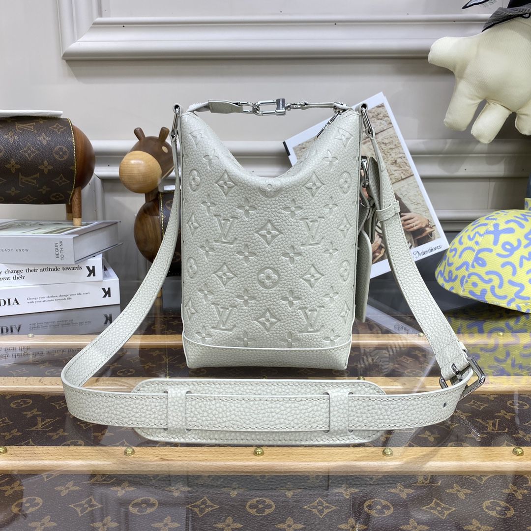#m20875 l**is V*t*n monogram virgil abloh’s “climbing” hobo cruiser pm-cream