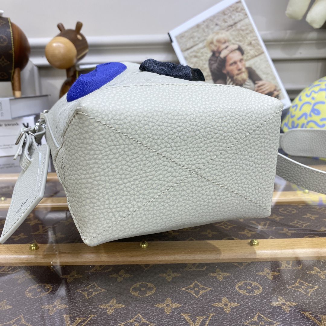 #m20875 l**is V*t*n monogram virgil abloh’s “climbing” hobo cruiser pm-cream