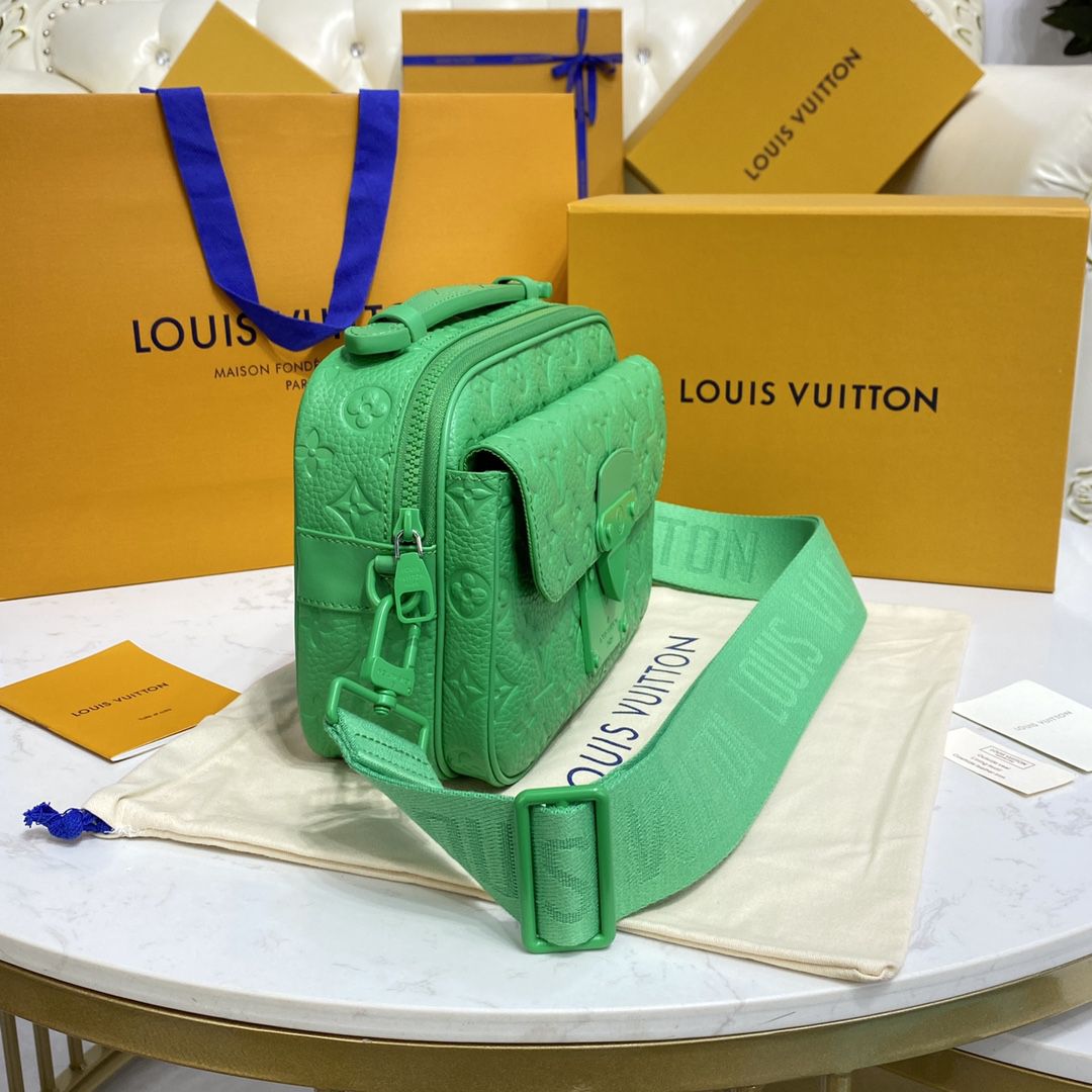 #m20904 l**is V*t*n monogram macassar s lock messenger-green