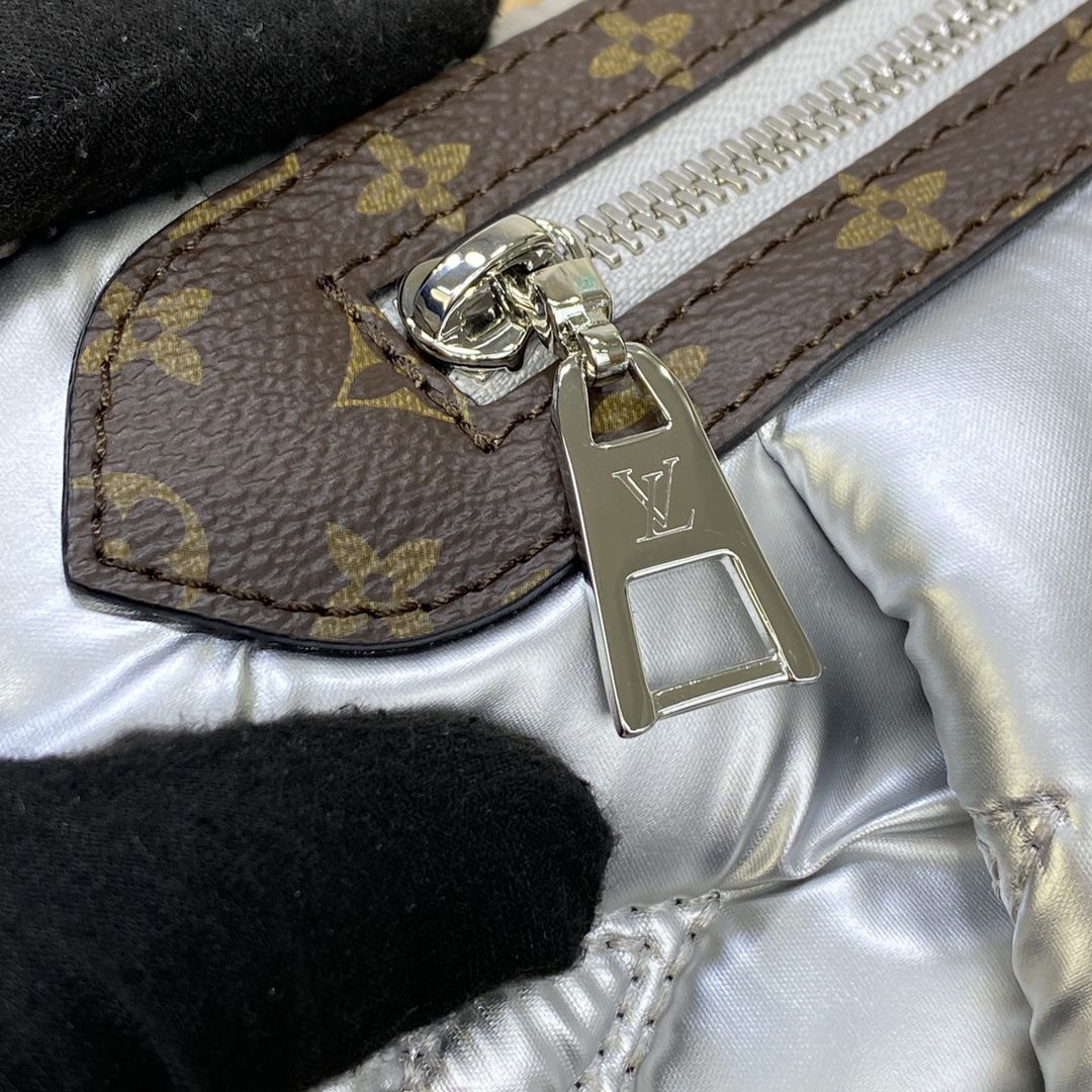 #m20971 l**is V*t*n lv pillow maxi bumbag
