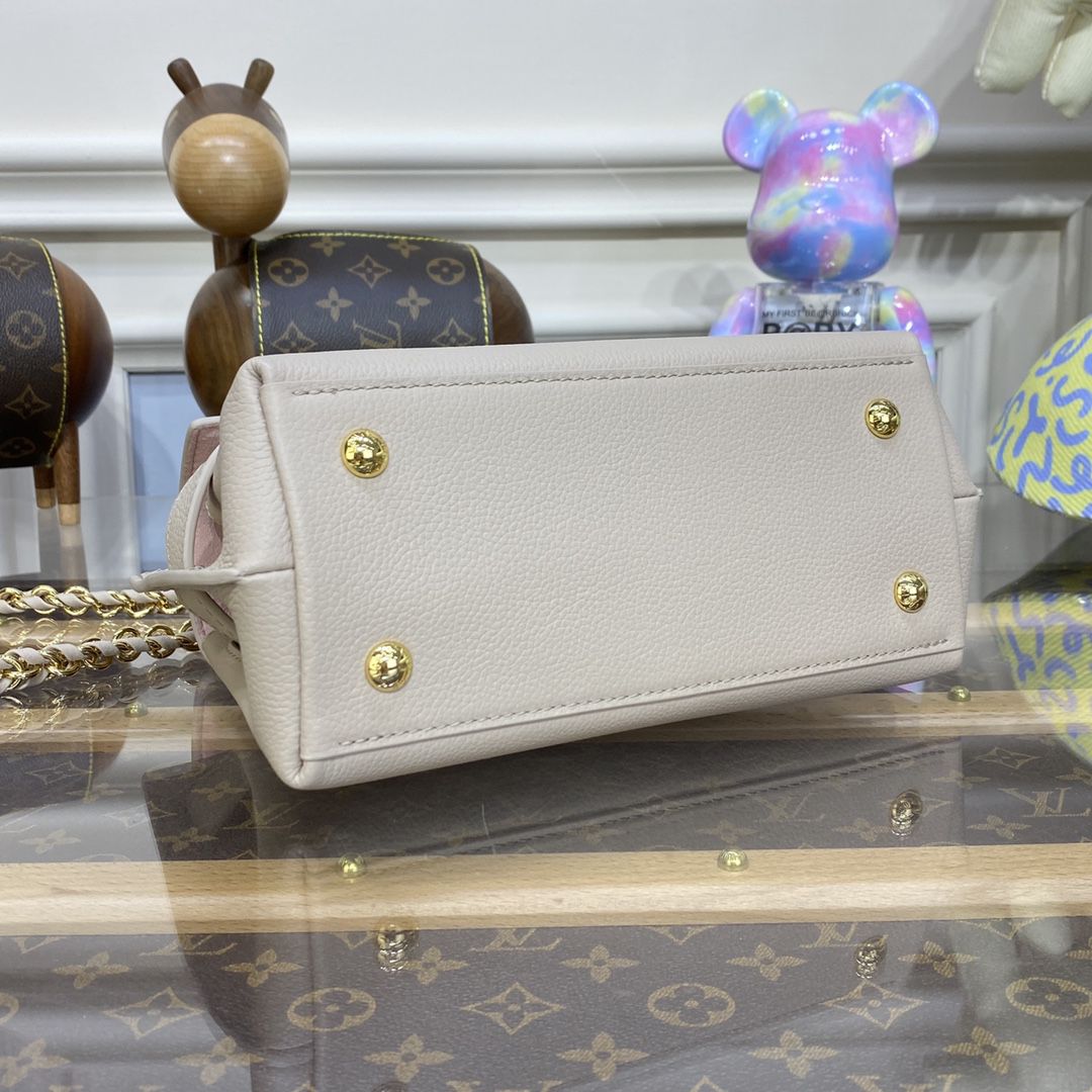 #m21052 l**is V*t*n lockme ever mini handbag