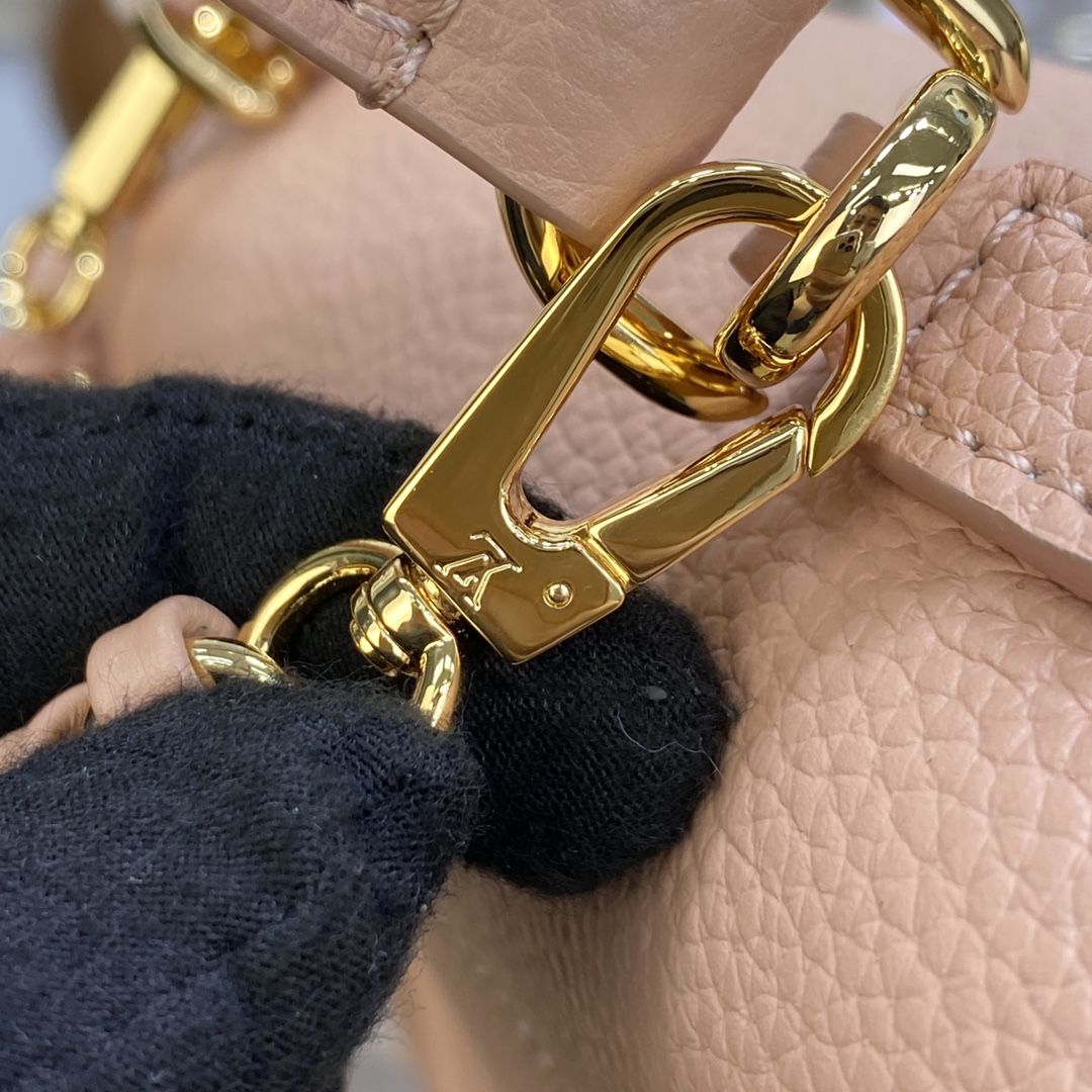 #m21088 l**is V*t*n lockme ever mini handbag