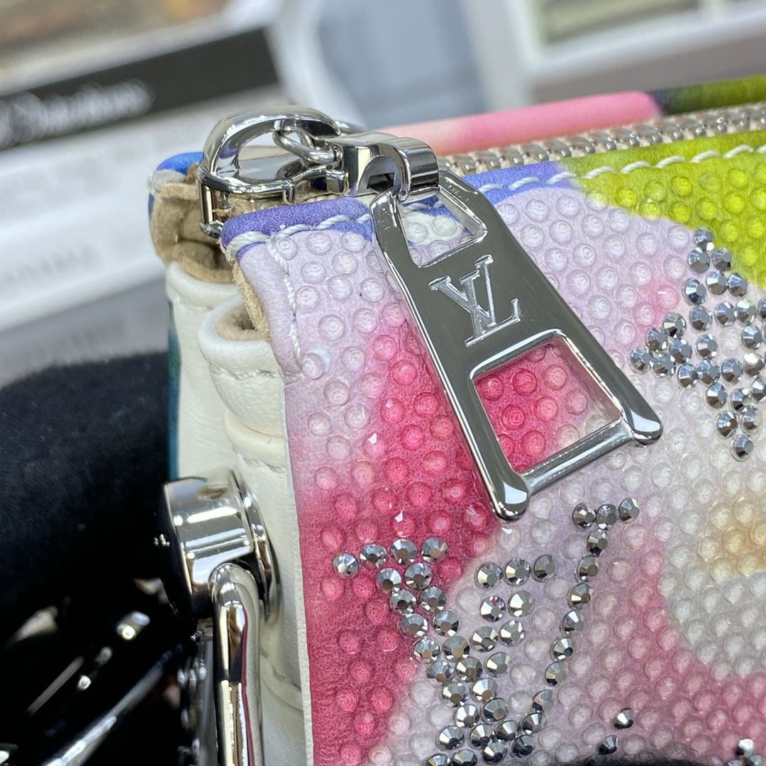 #m21157 l**is V*t*n monogram motif coussin bb handbag