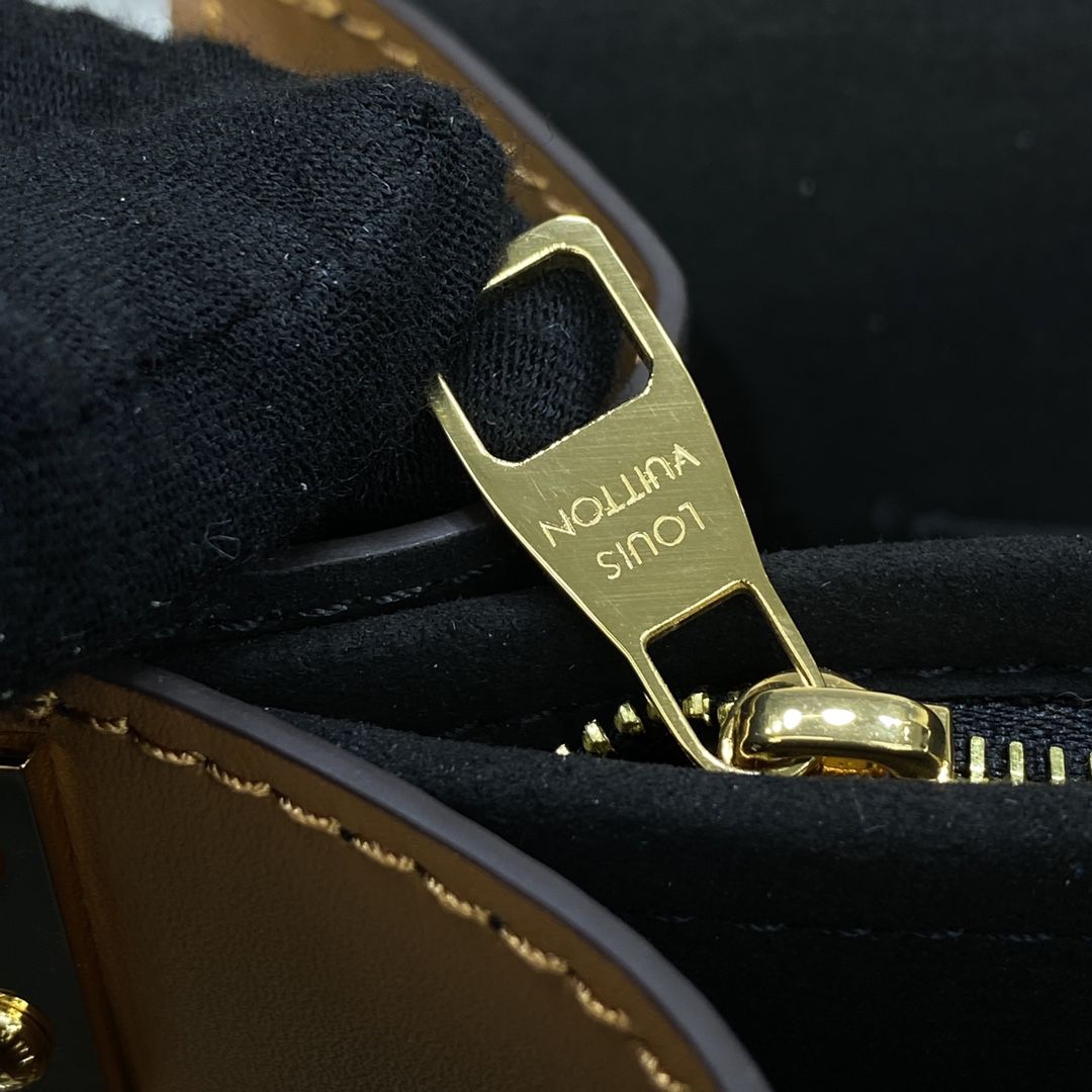 #m21266 l**is V*t*n nicolas ghesquière’s buttercup dauphine mm bag