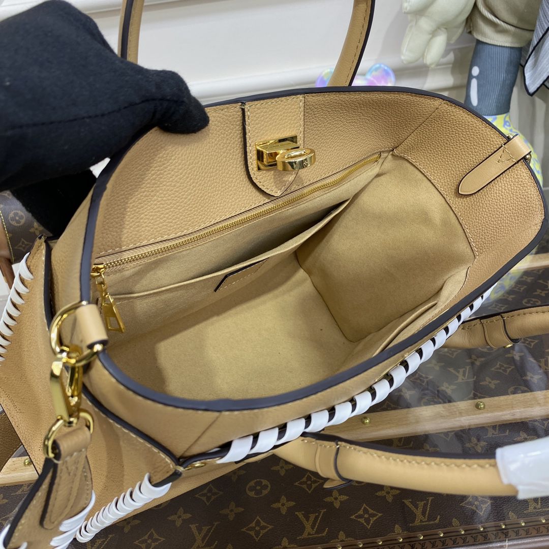 #m21585 l**is V*t*n monogram flowers on my side pm bag