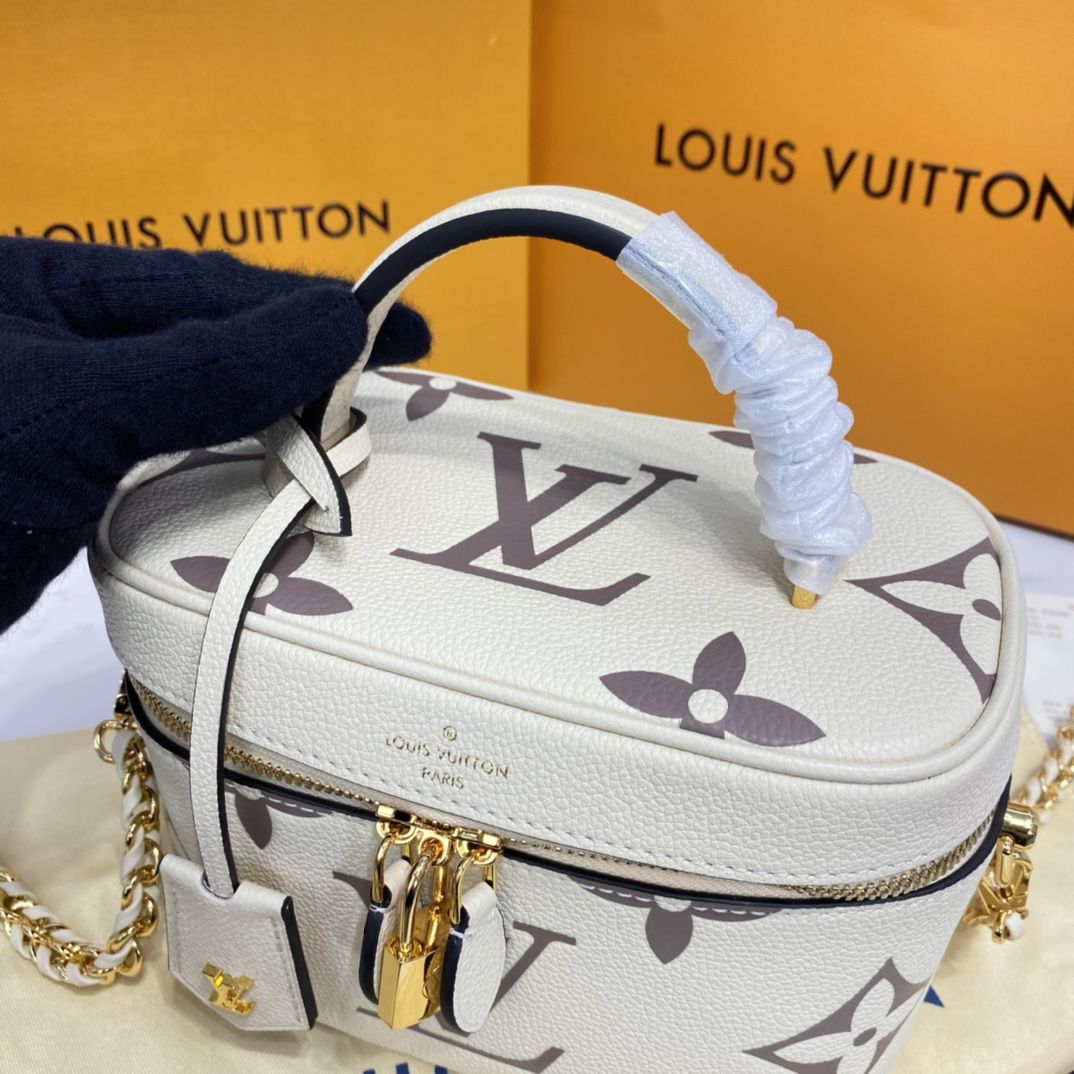 #m45599 l**is V*t*n monogram empreinte vanity pm-cream