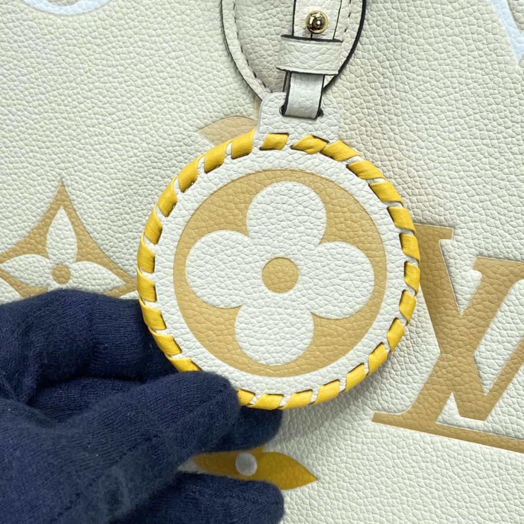 #m45717 l**is V*t*n monogram empreinte by the pool collection onthego mm-cream