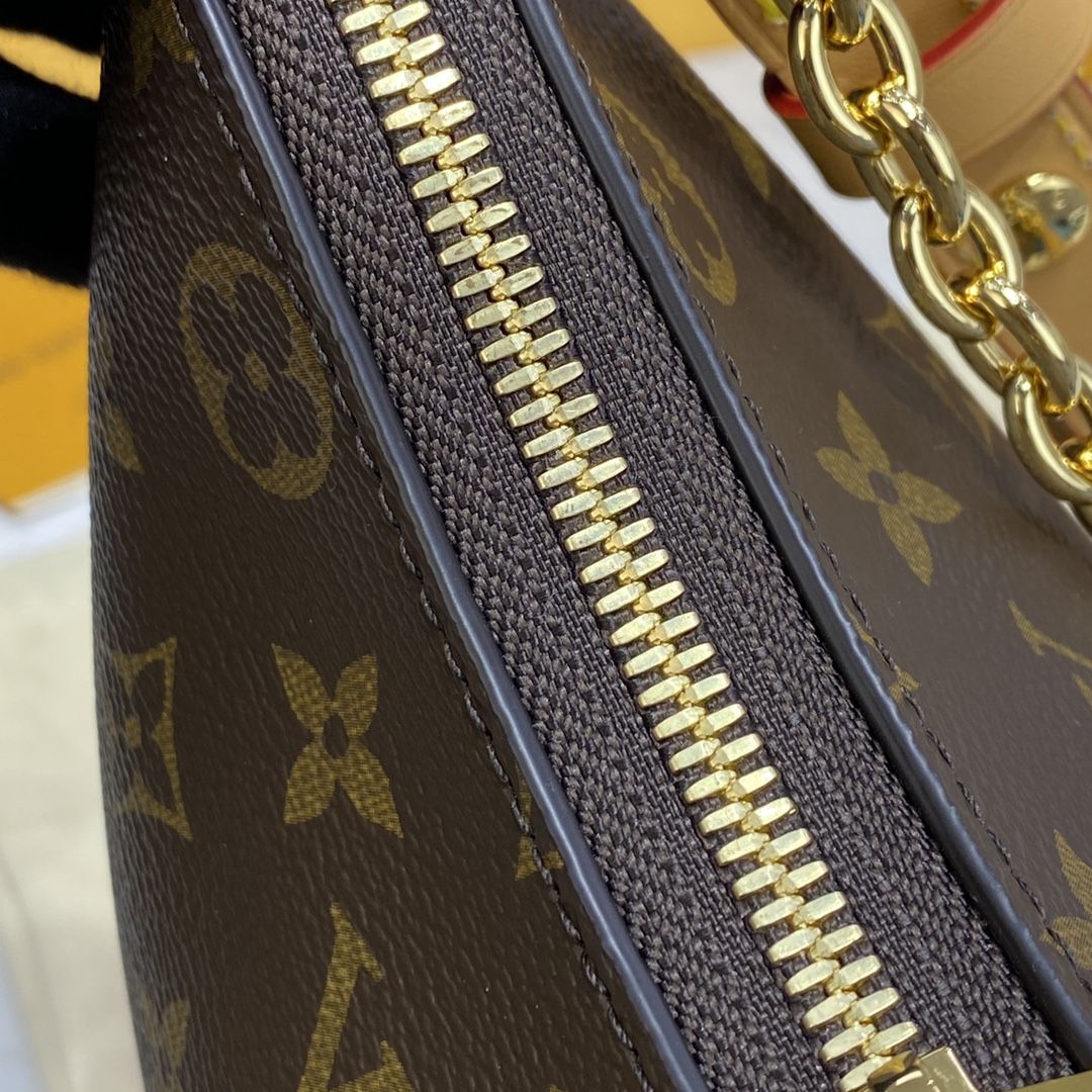 #m45832 l**is V*t*n monogram boulogne handbag
