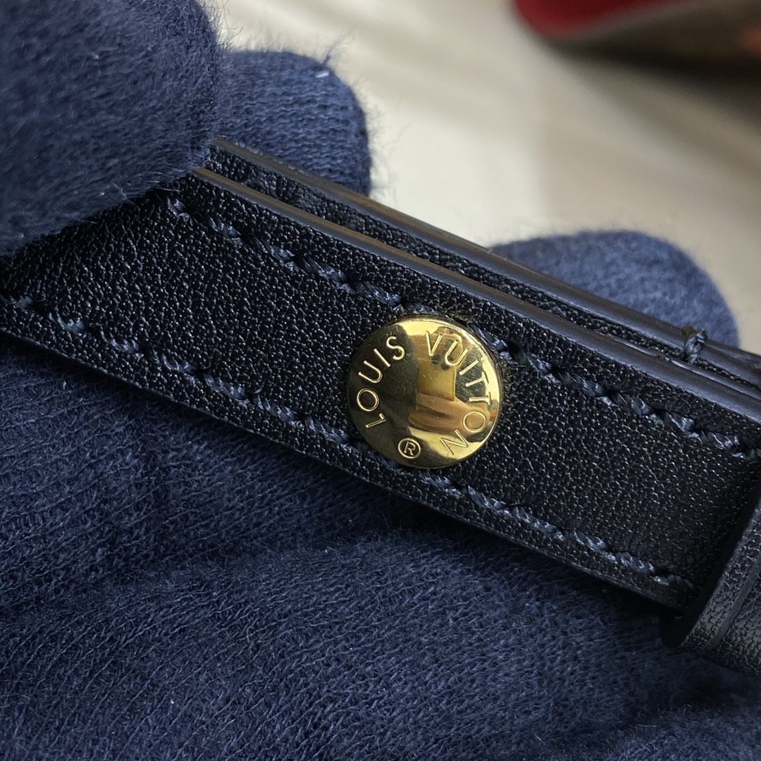 #m45956 l**is V*t*n lvxfornasetti monogram cameo néonoé mm bag