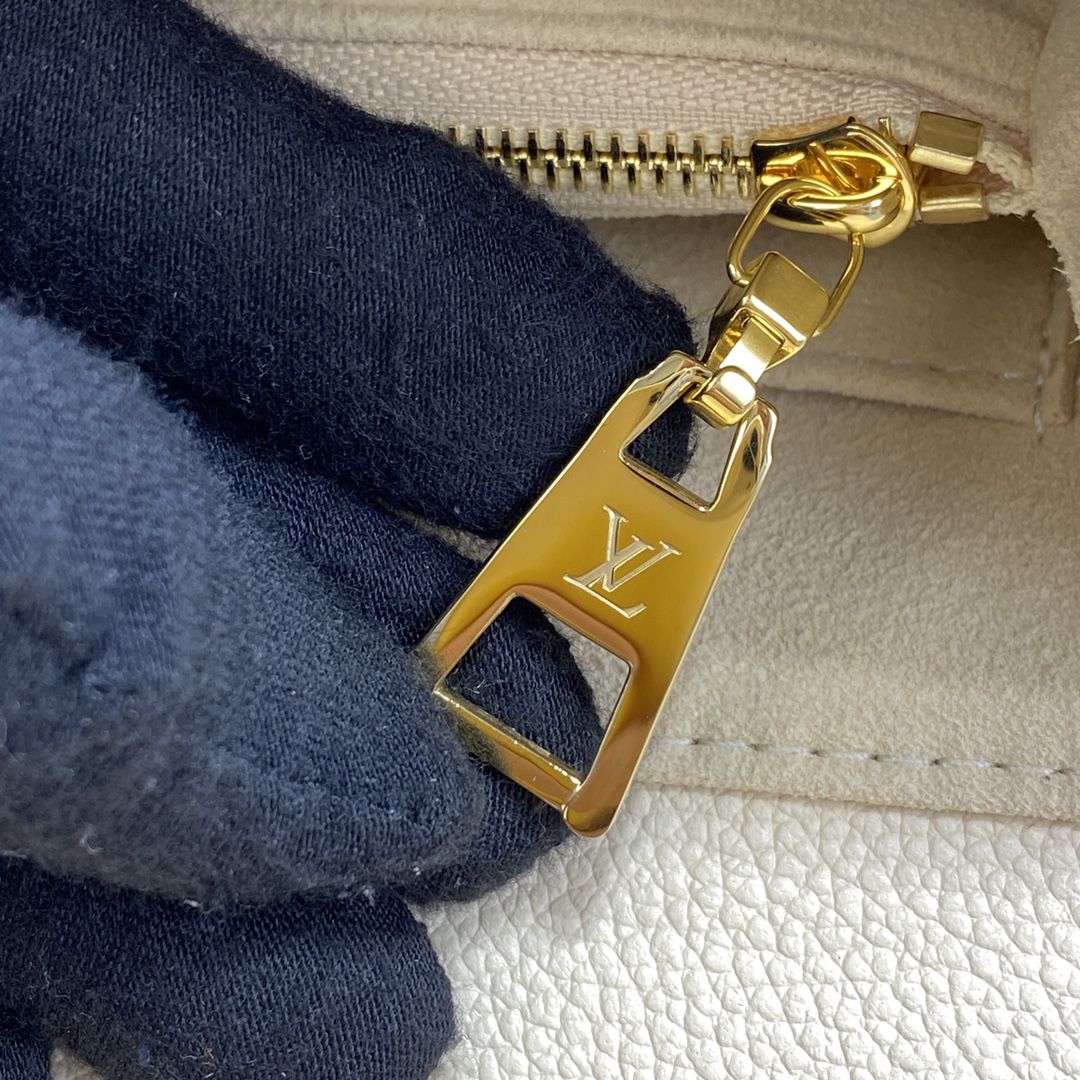 #m45976 l**is V*t*n monogram empreinte madeleine mm handbag-cream