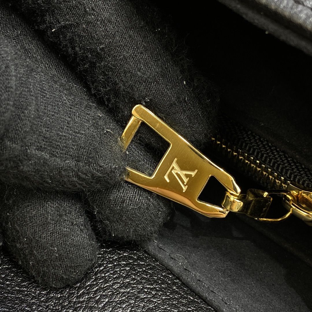 #m45976 l**is V*t*n monogram empreinte madeleine mm handbag