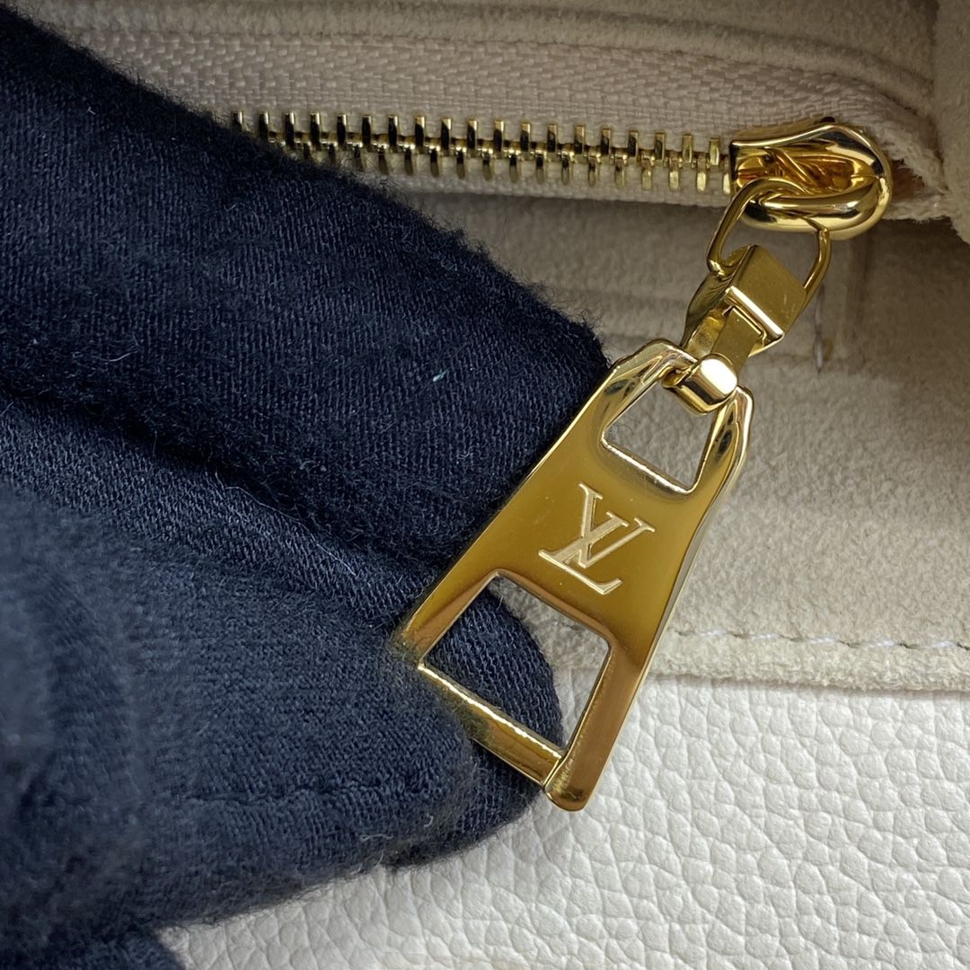 #m46008 l**is V*t*n monogram empreinte madeleine bb handbag