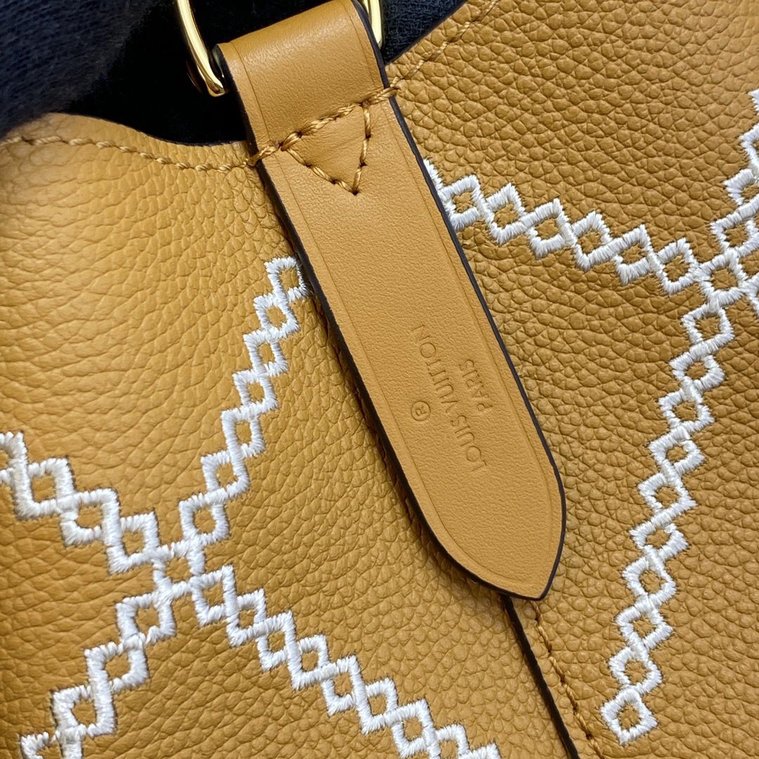 #m46029 l**is V*t*n monogram empreinte néonoé mm bag