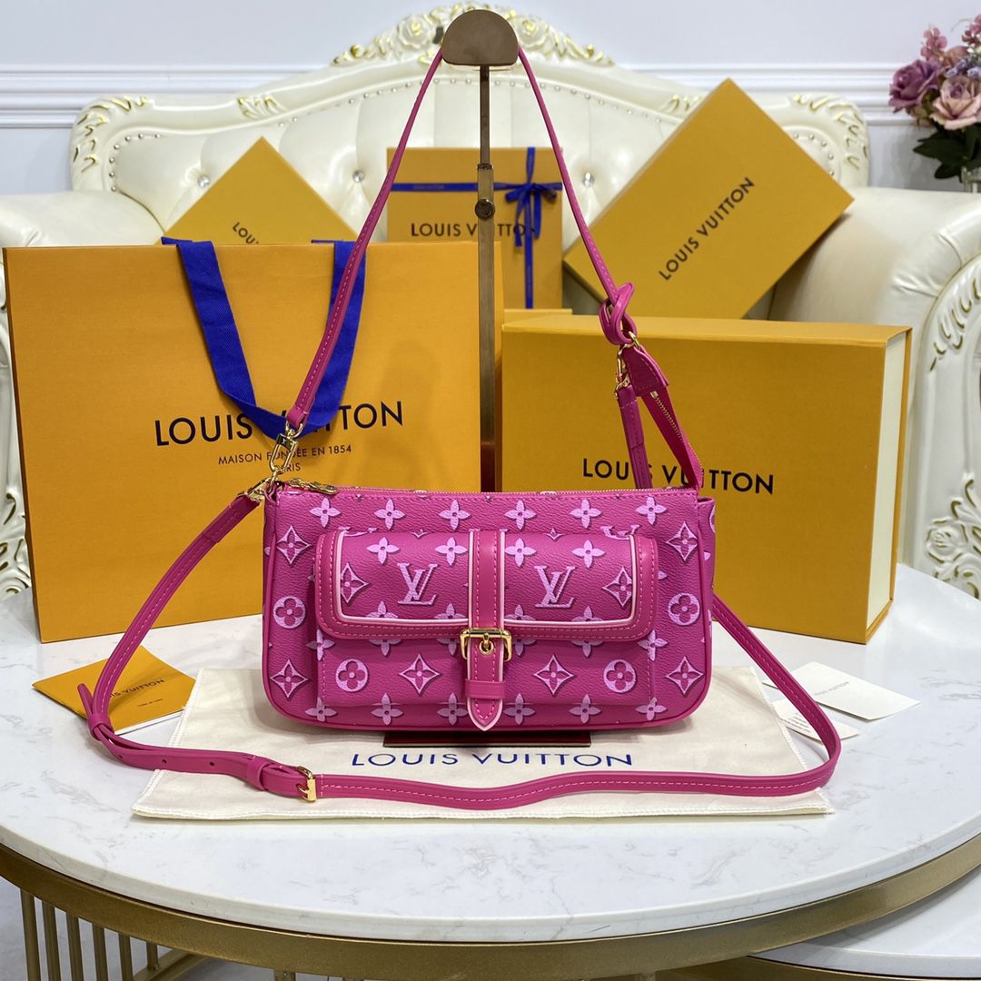 #m46161 l**is V*t*n monogram canvas maxi multi pochette accessoires handbag