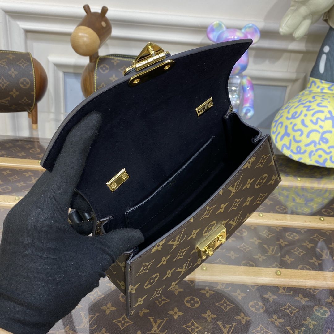 #m46548 l**is V*t*n monogram reverse canvas tilsitt handbag