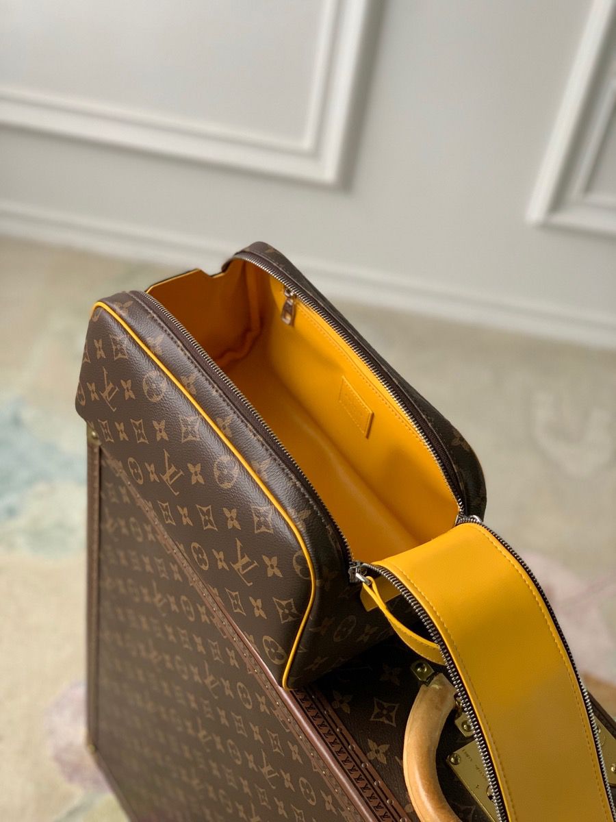 m46764 l**is V*t*n monogram macassar canvas dopp kit toiletry yellow