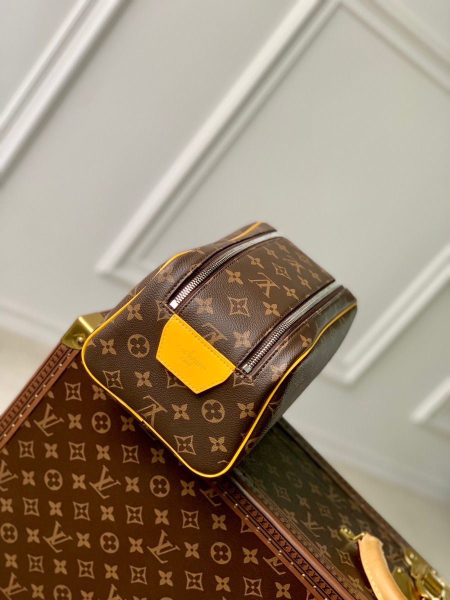 m46764 l**is V*t*n monogram macassar canvas dopp kit toiletry yellow