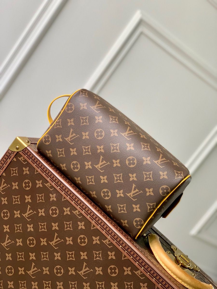 m46764 l**is V*t*n monogram macassar canvas dopp kit toiletry yellow