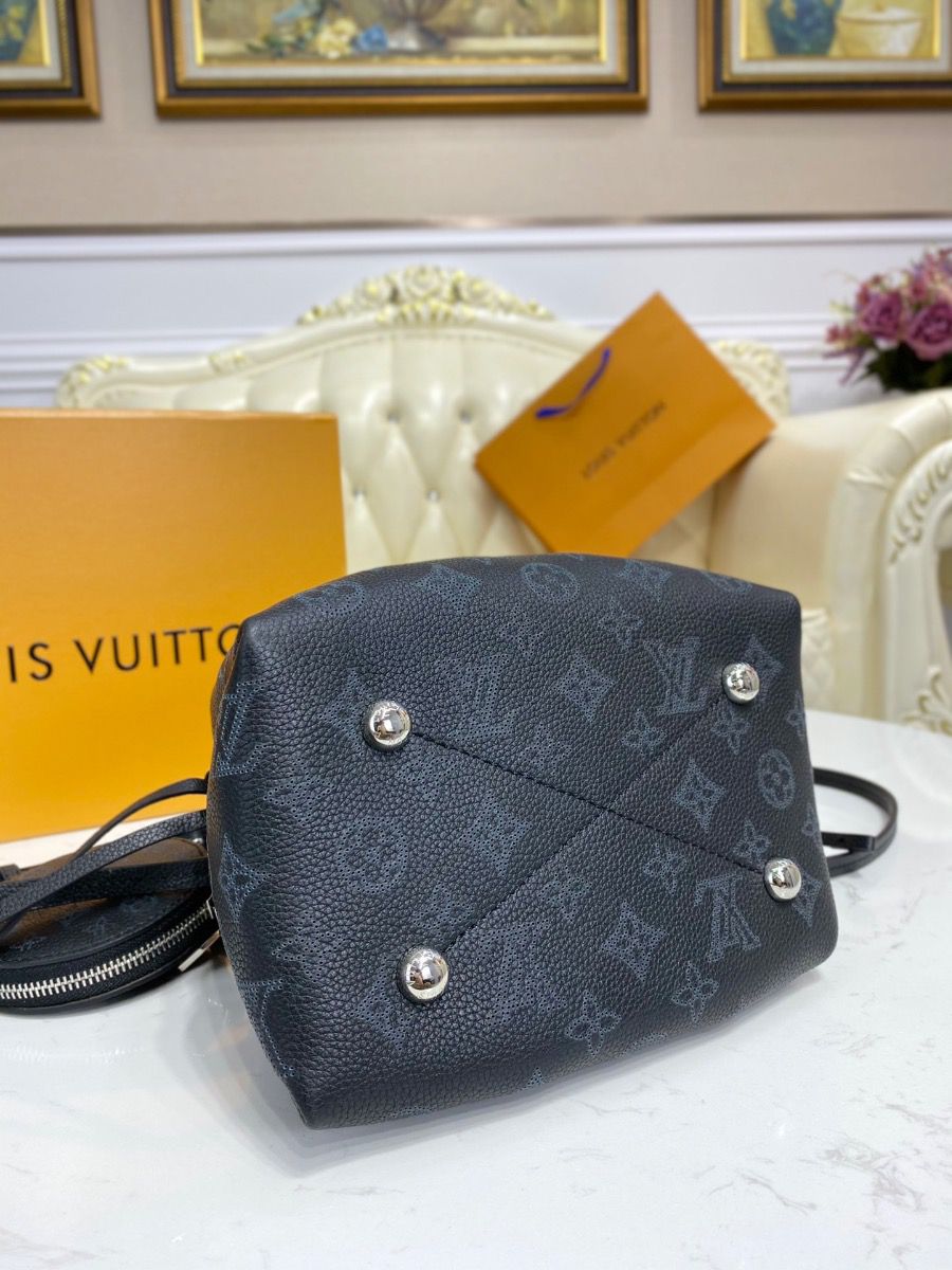#m57070 l**is V*t*n mahina calf bella bucket bag