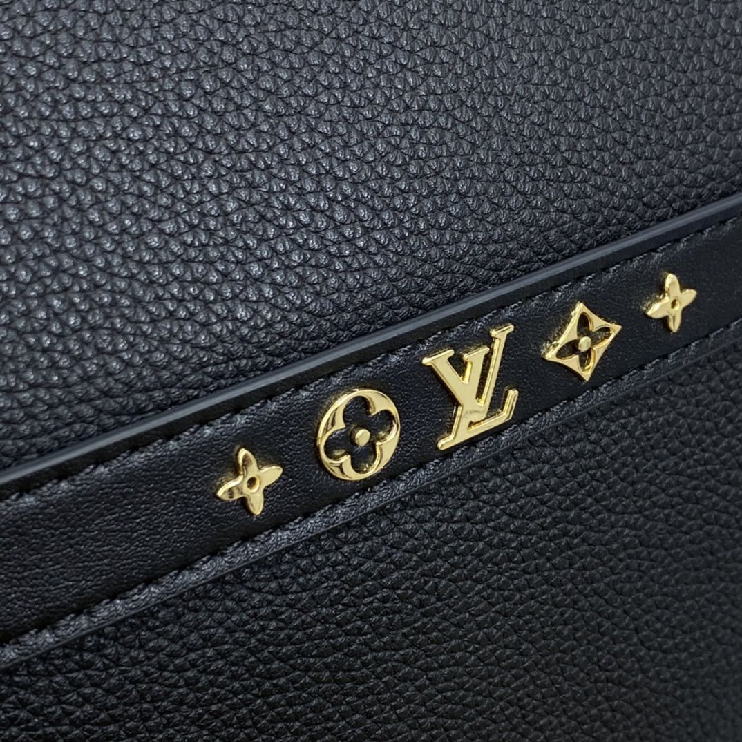 #m57934 l**is V*t*n calfskin leather cruiser pm-black