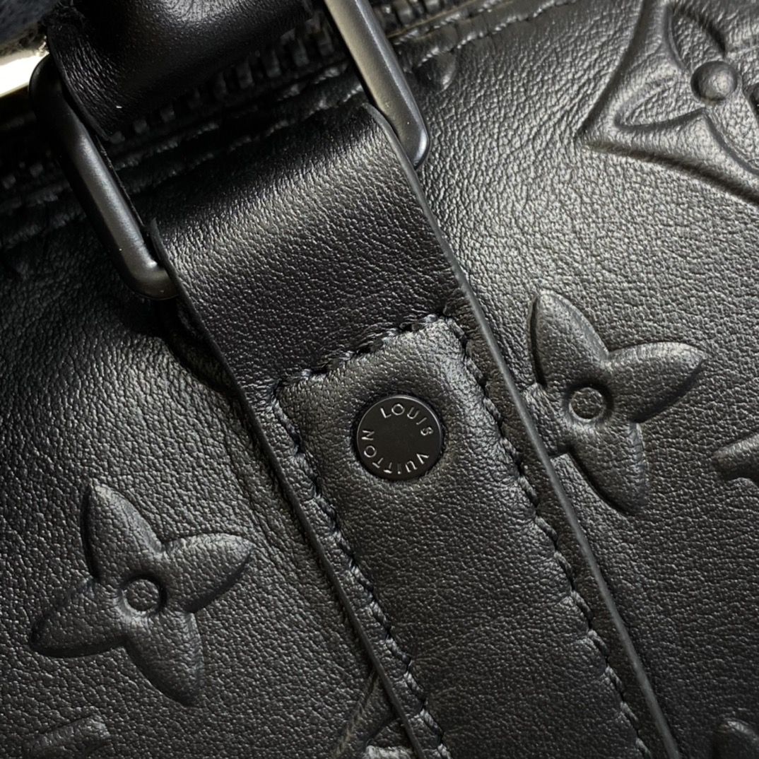 #m57960 l**is V*t*n monogram seal keepall xs-black