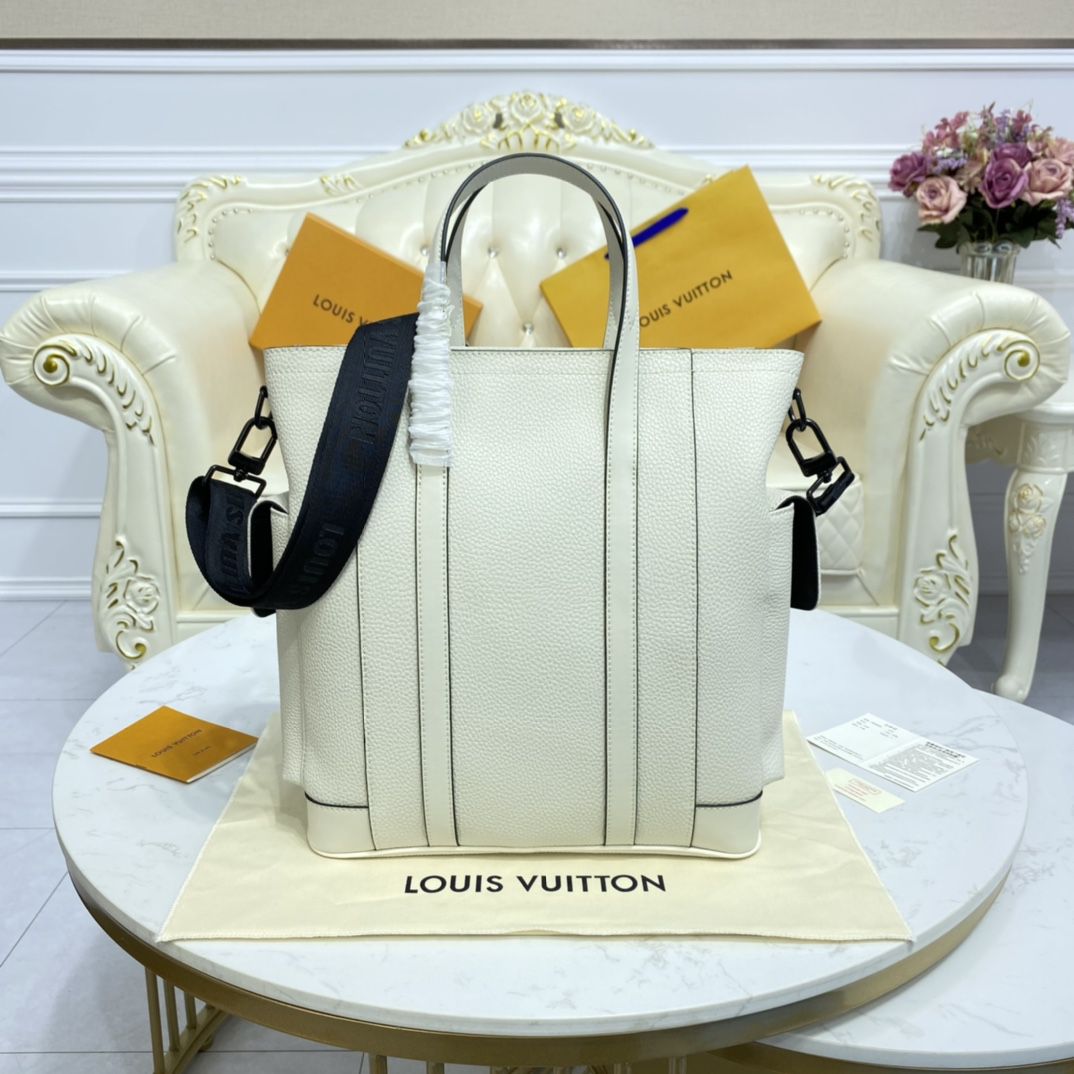 #m58477 l**is V*t*n white taurillon christopher backpack