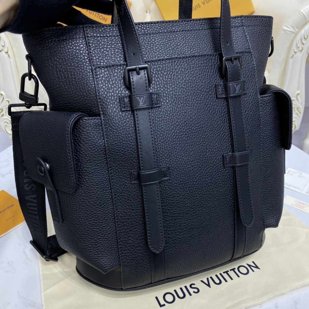 #m58479 l**is V*t*n taurillon leather classic christopher backpack-black