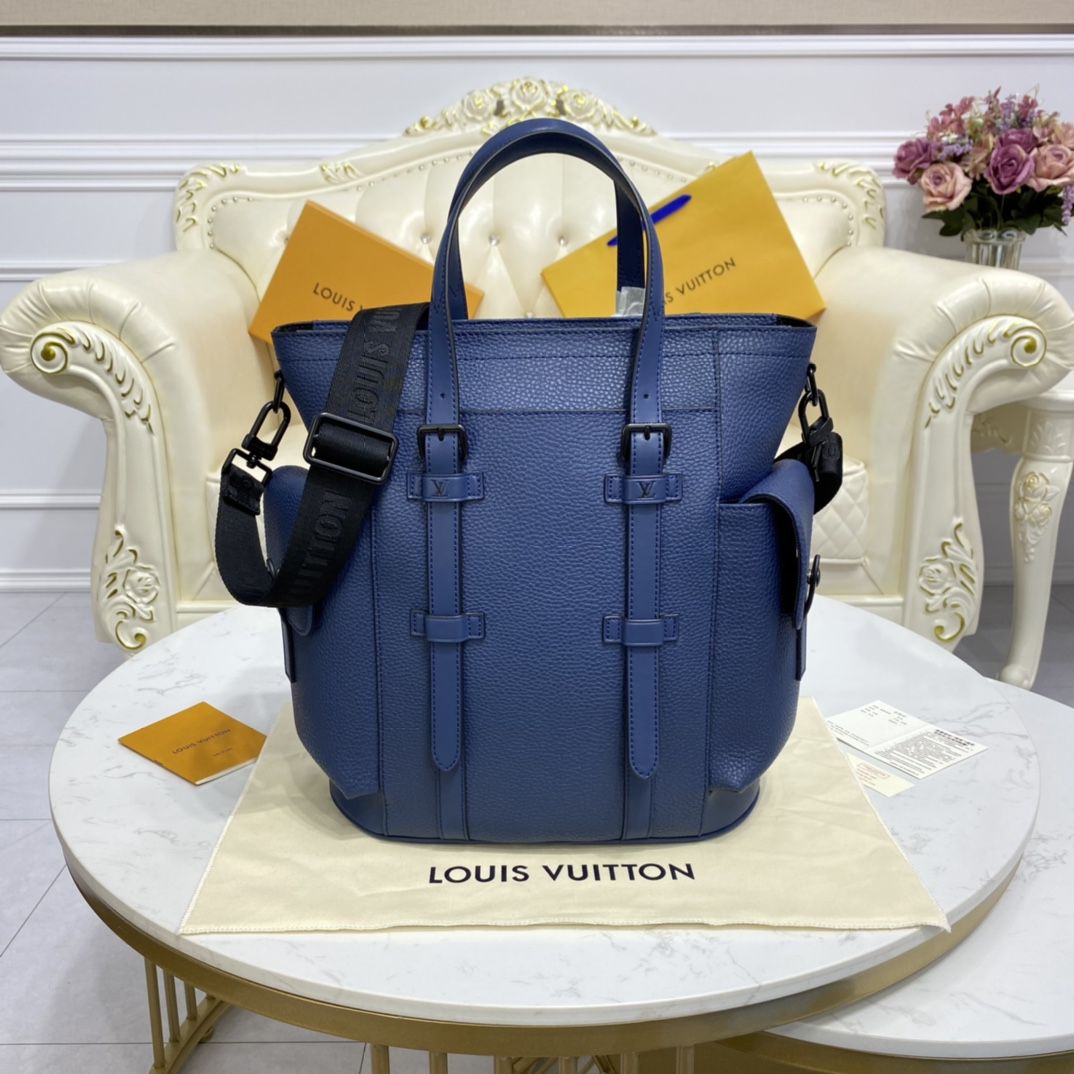 #m58479 l**is V*t*n taurillon leather classic christopher backpack-blue