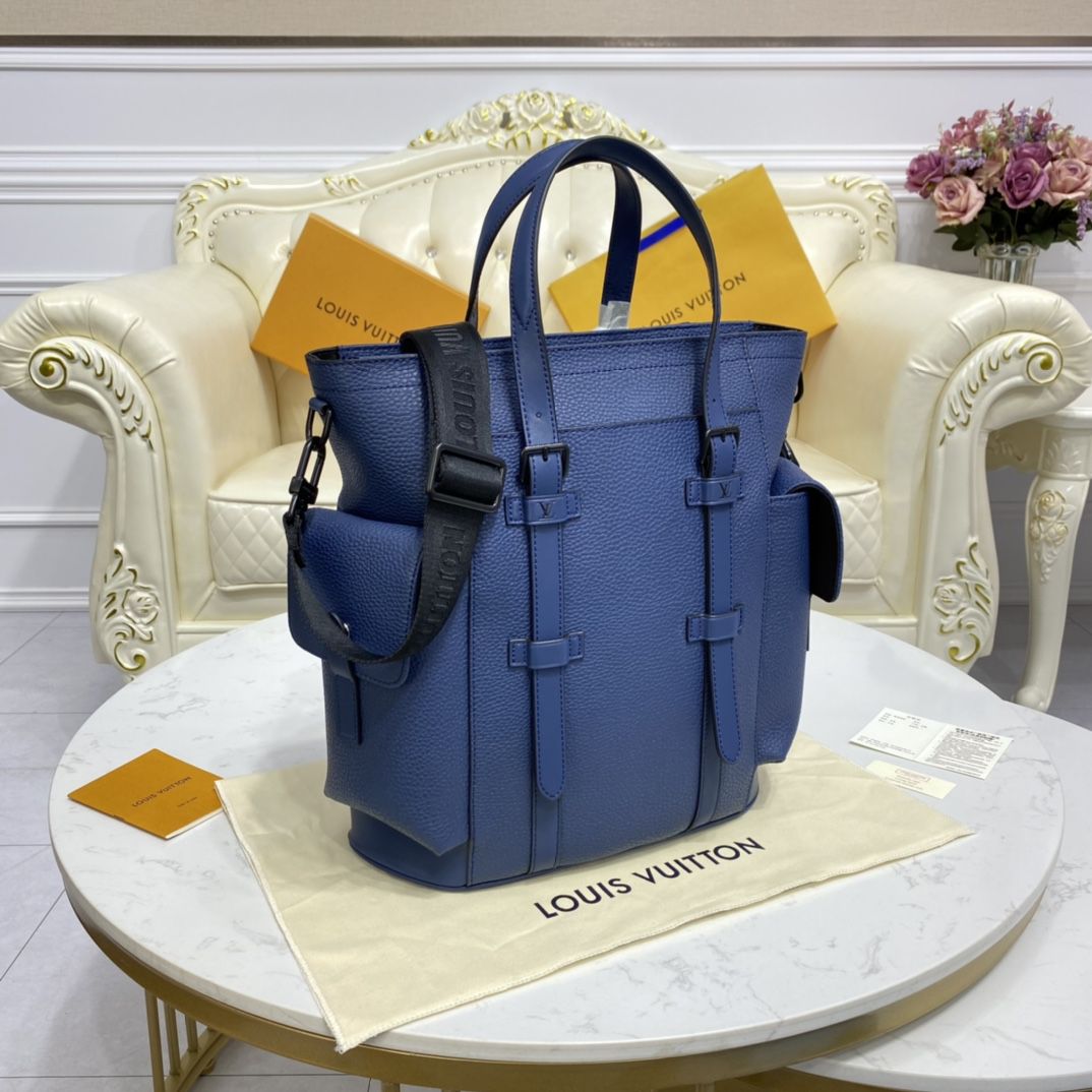 #m58479 l**is V*t*n taurillon leather classic christopher backpack-blue