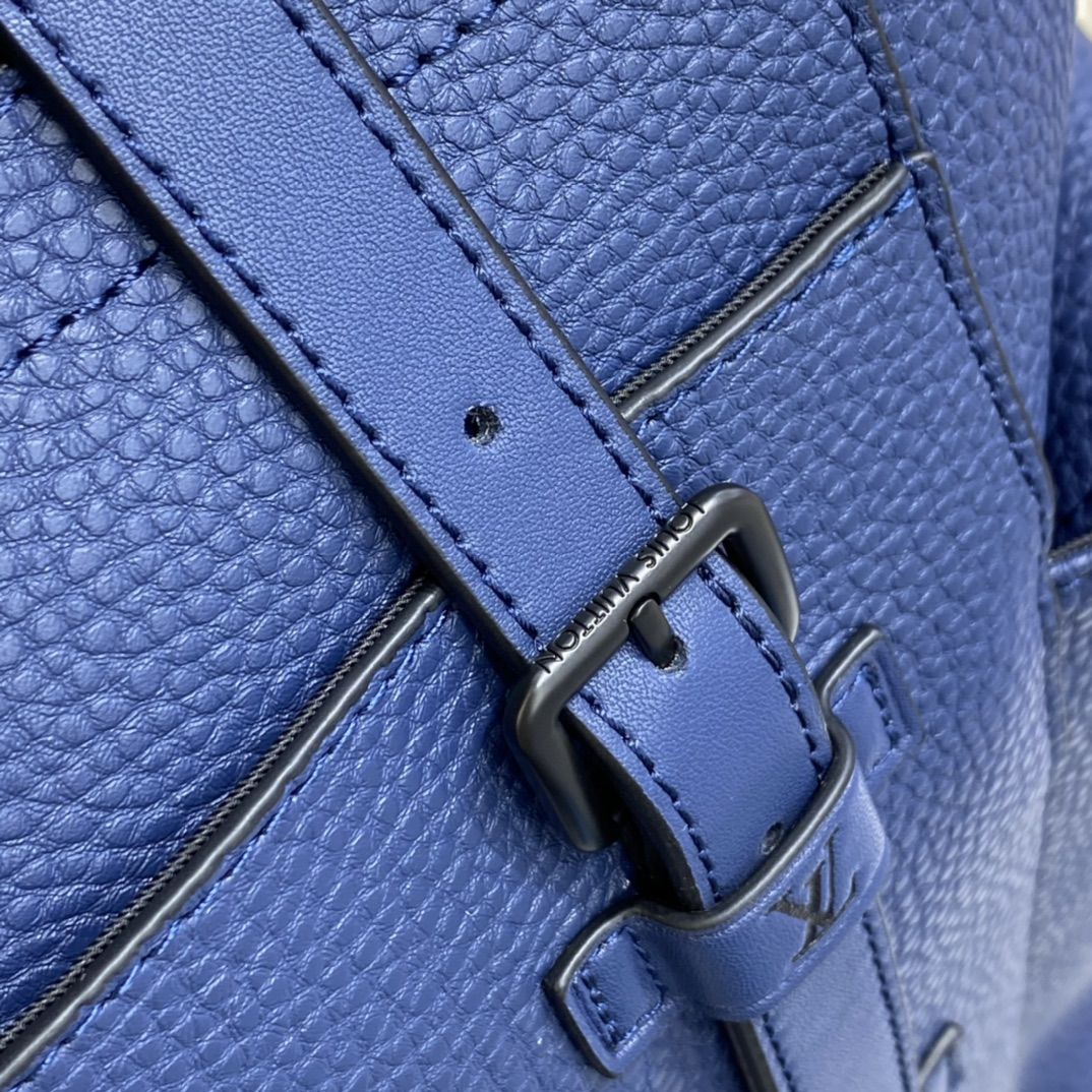 #m58479 l**is V*t*n taurillon leather classic christopher backpack-blue