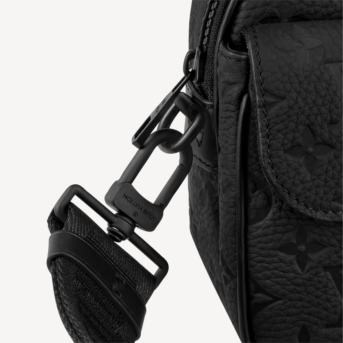 #m58489 l**is V*t*n monogram macassar s lock messenger