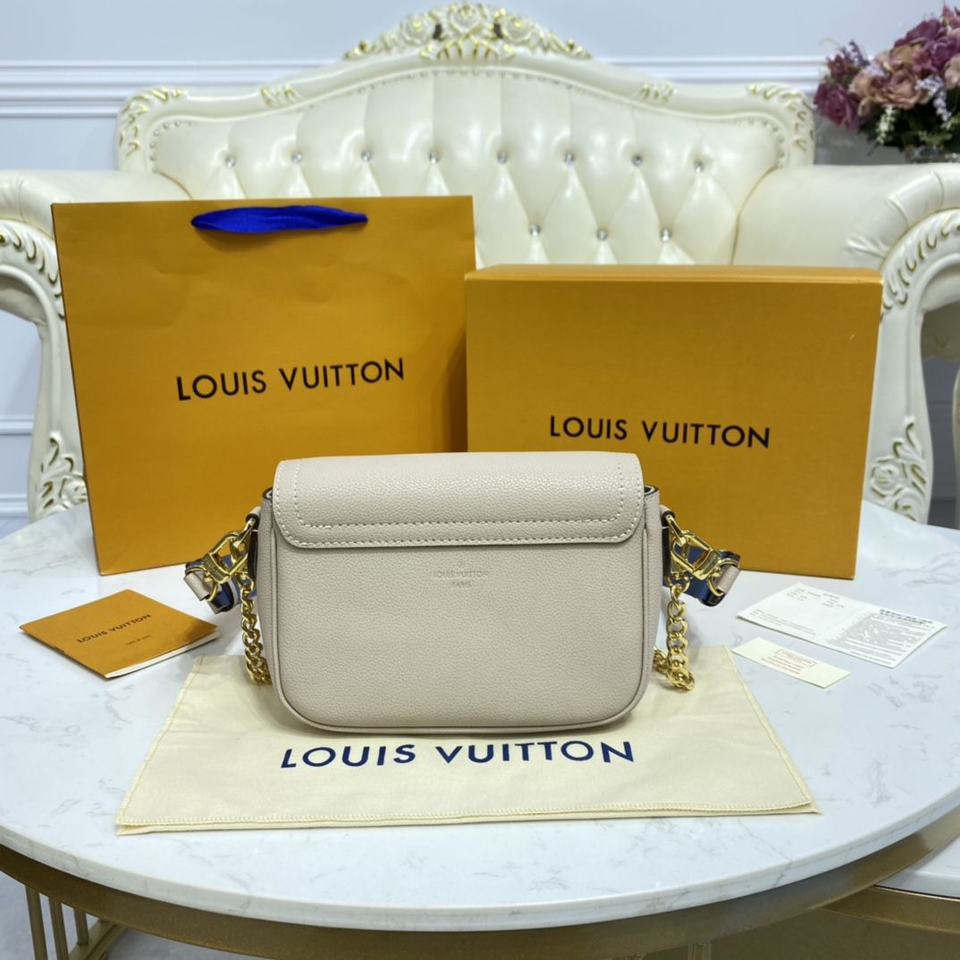 #m58554 l**is V*t*n grained calf leather lockme tender
