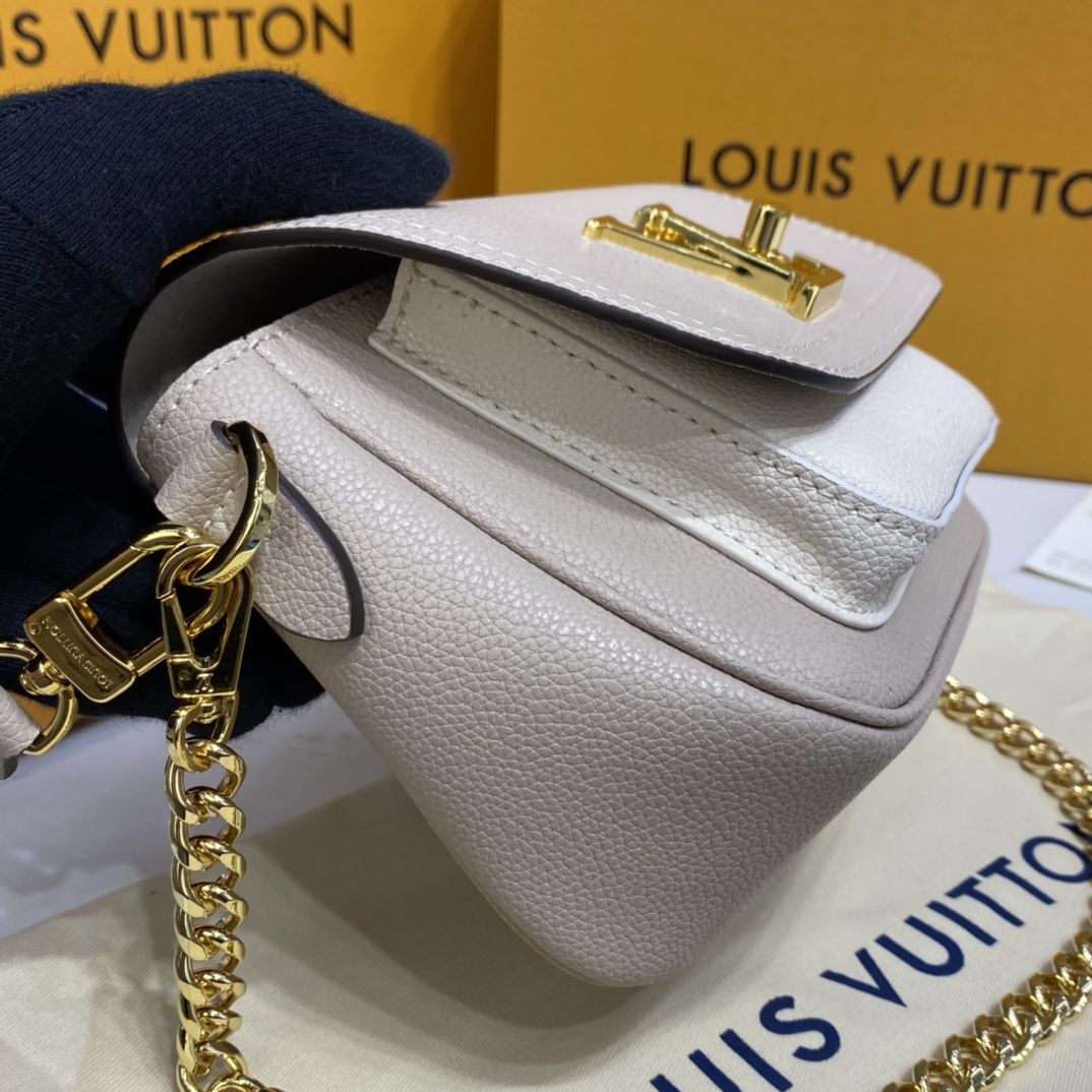 #m58554 l**is V*t*n grained calf leather lockme tender