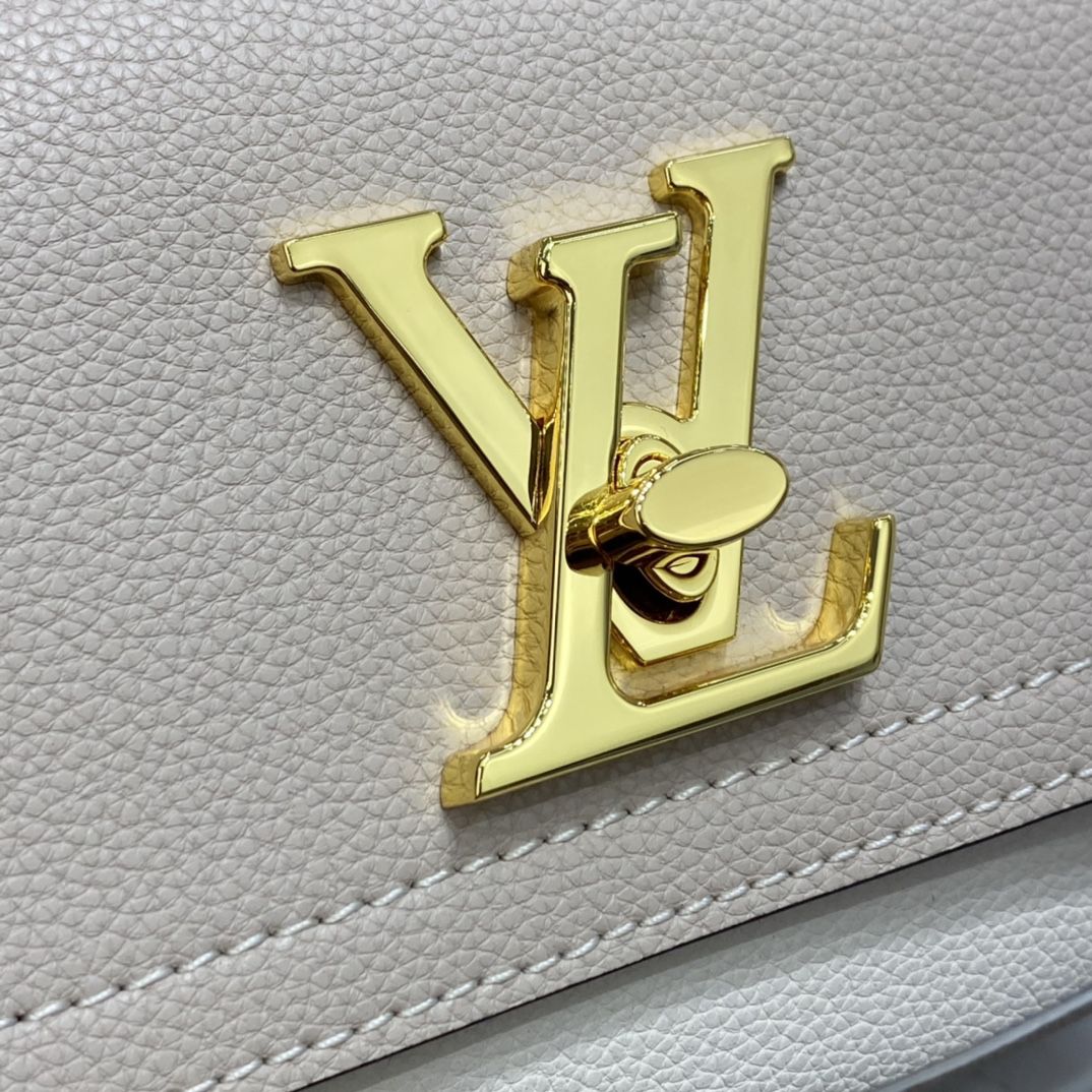#m58554 l**is V*t*n grained calf leather lockme tender