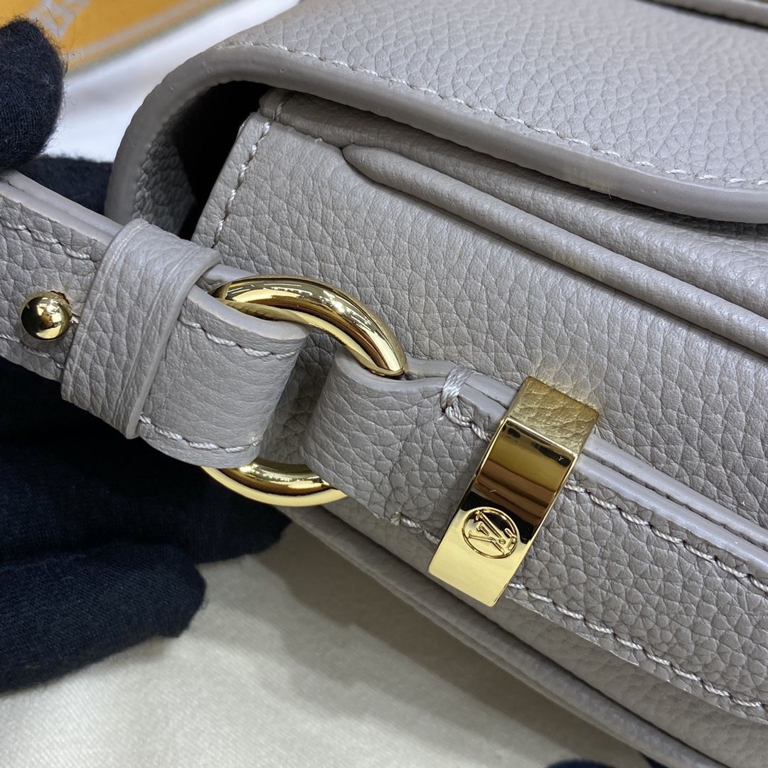 #m58728 l**is V*t*n lv circle lv pont 9 soft pm handbag