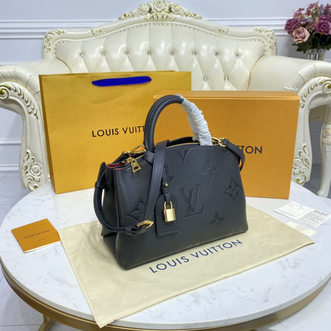 #m58916 l**is V*t*n monogram empreinte petit palais
