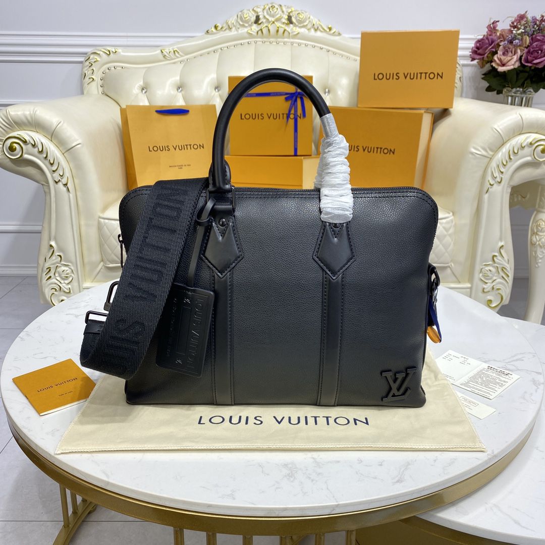 #m59159 l**is V*t*n aerogram briefcase