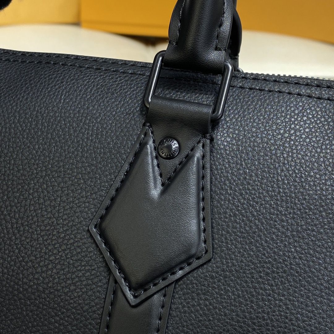 #m59159 l**is V*t*n aerogram briefcase
