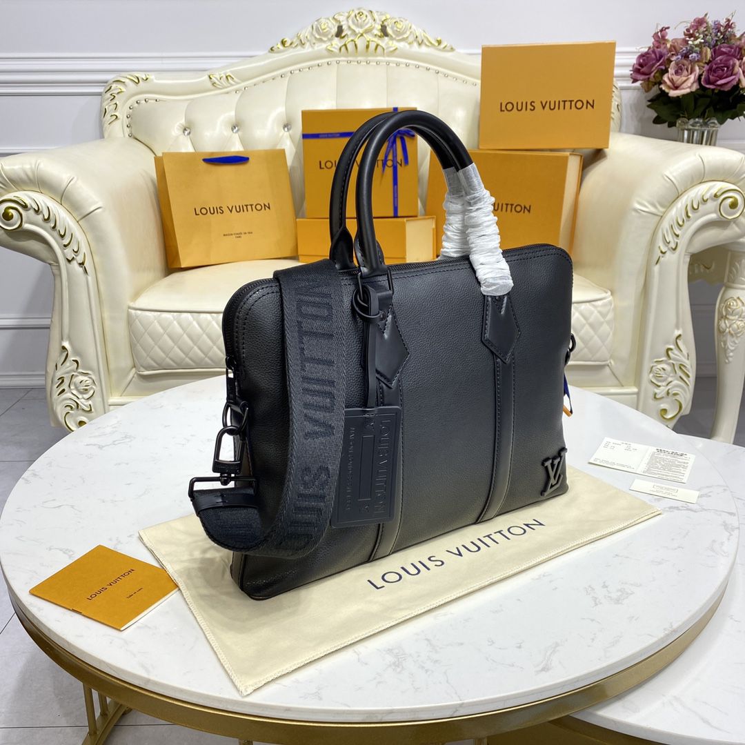 #m59159 l**is V*t*n aerogram briefcase